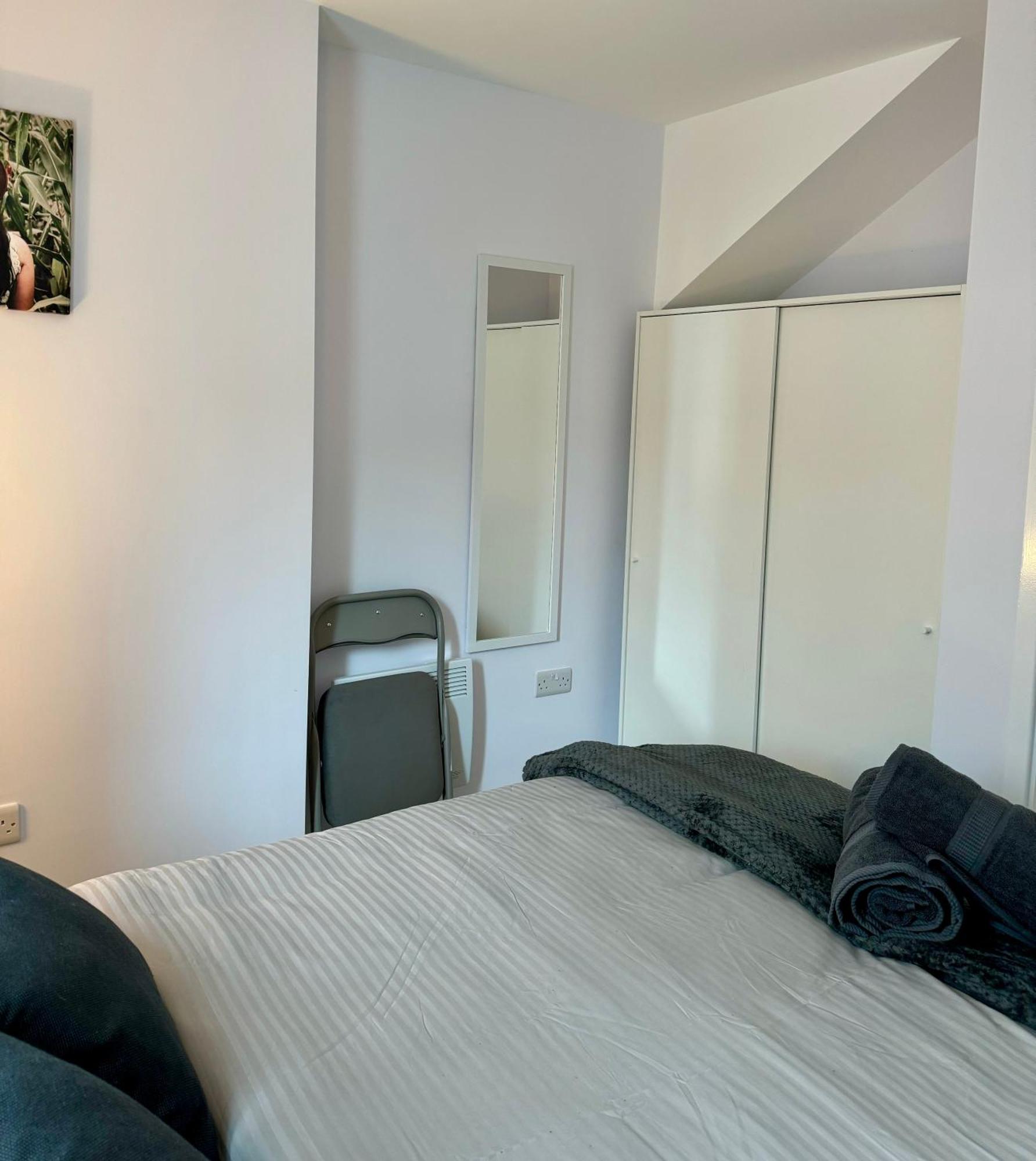 Brand New Flat 5 With Free Parking And Fast Wifi Apartment Йорк Екстериор снимка