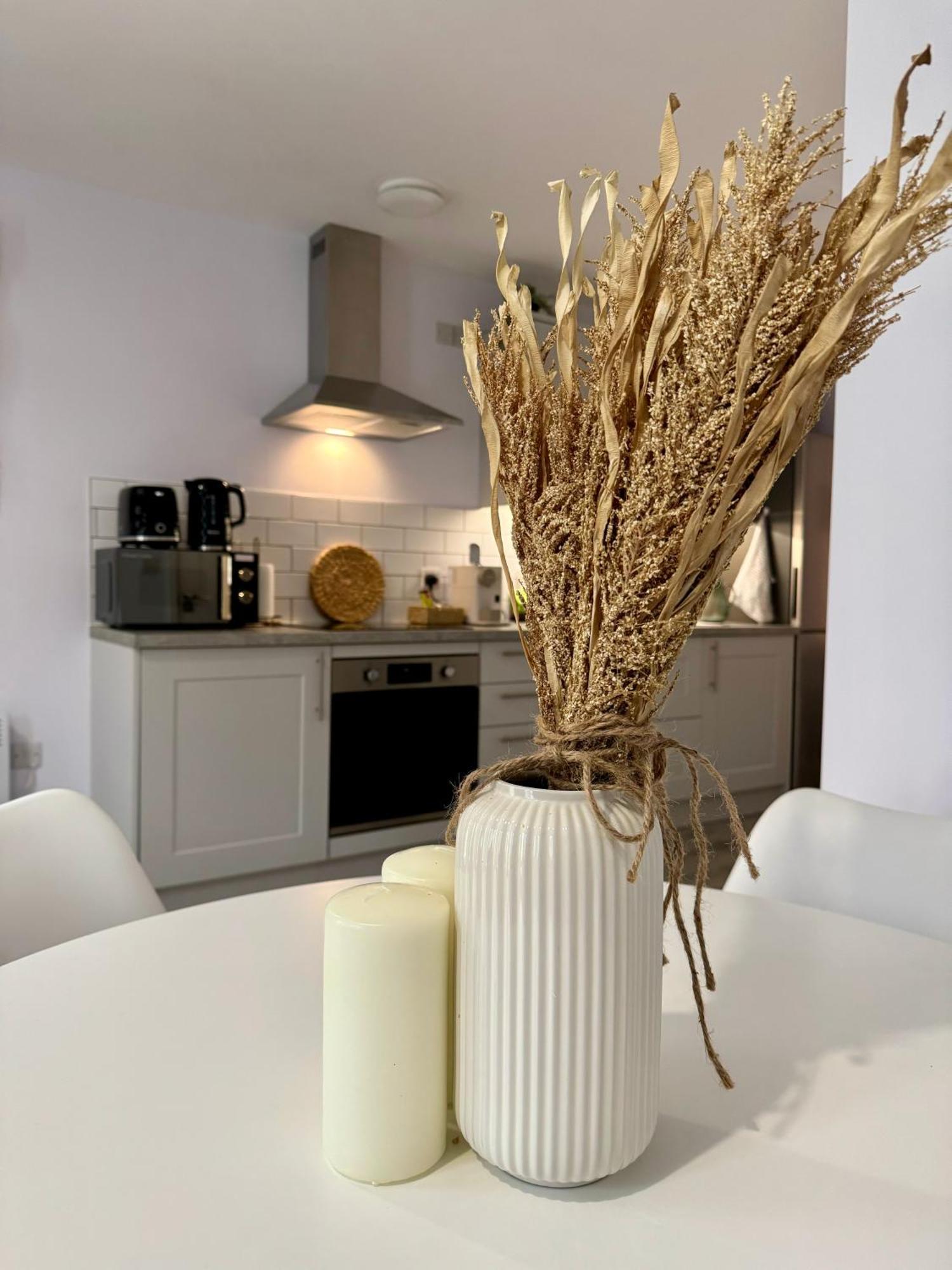 Brand New Flat 5 With Free Parking And Fast Wifi Apartment Йорк Екстериор снимка