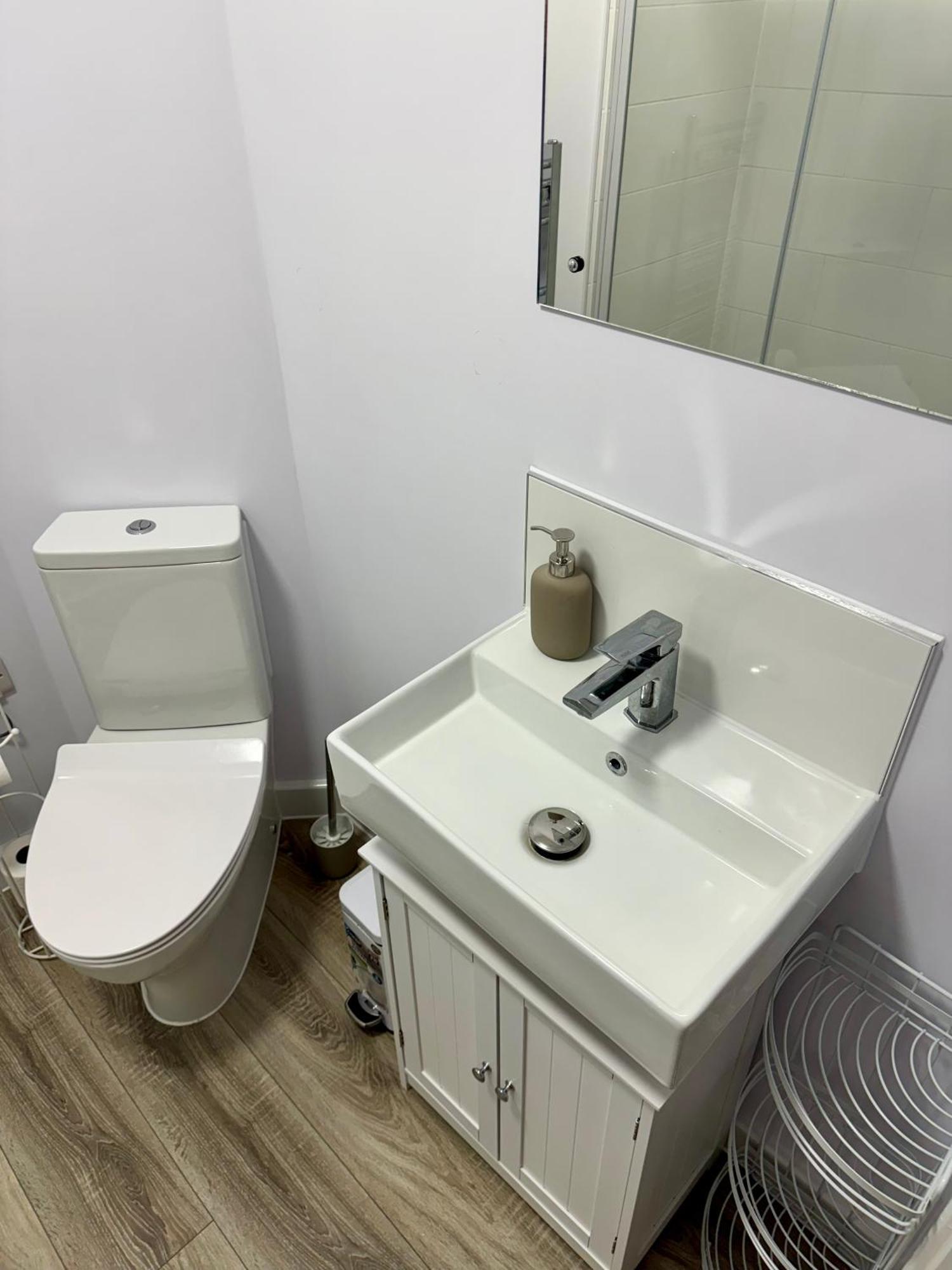 Brand New Flat 5 With Free Parking And Fast Wifi Apartment Йорк Екстериор снимка